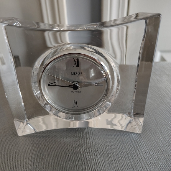 Mikasa Vintage Solitaire Crystal Clock - Picture 2 of 14